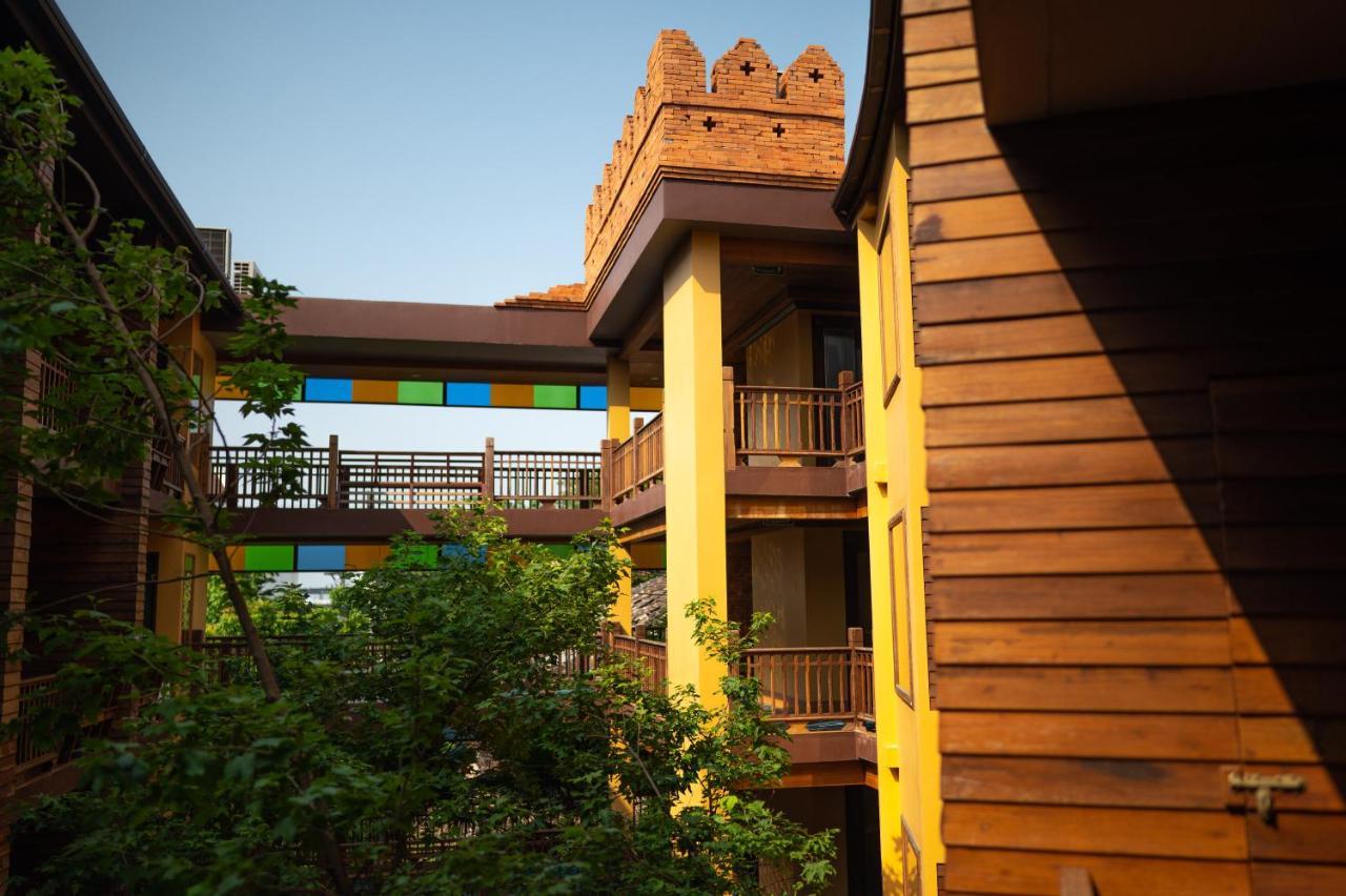 At Gate Thaphae Hotel شيانغ ماي المظهر الخارجي الصورة